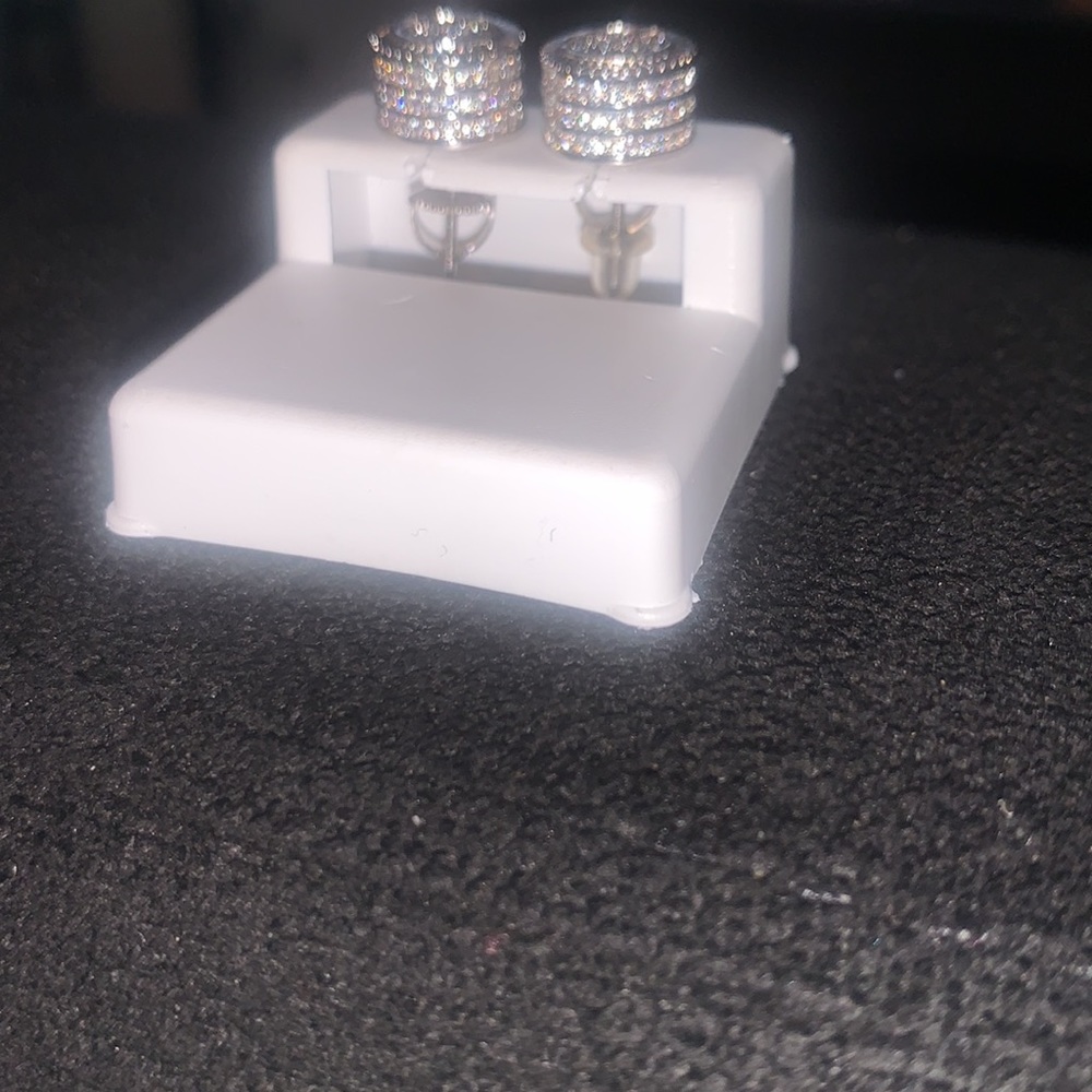 Earrings - Picture 3 of 3